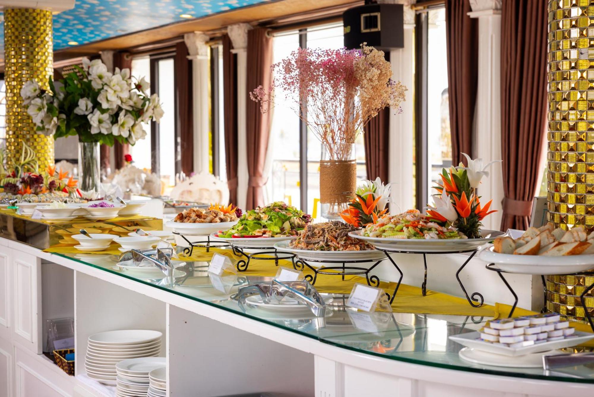 Halong Aquamarine Royal Cruise Hotel Hạ Long-öböl Kültér fotó